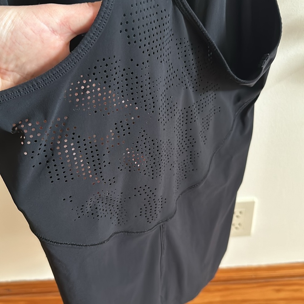 Lululemon Tank - Picture 3 of 5